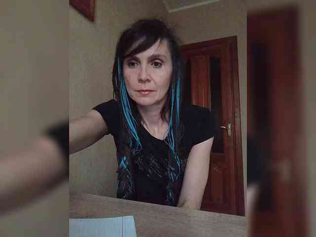 Hellenalonenochka webcam