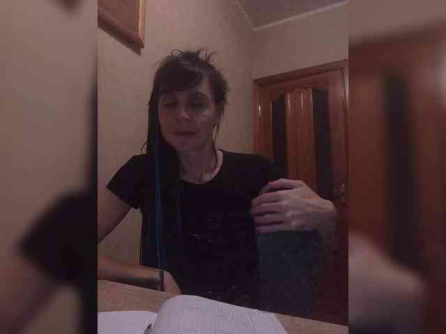 Hellenalonenochka webcam