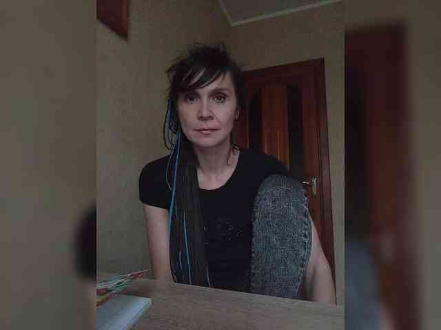 Hellenalonenochka webcam