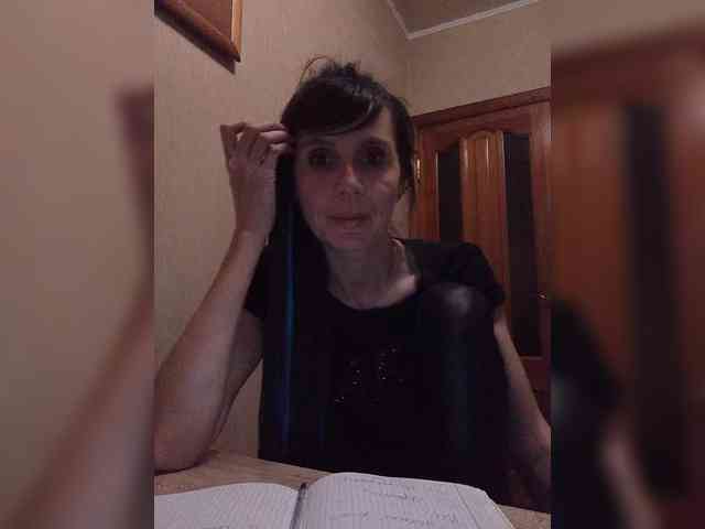 Hellenalonenochka webcam