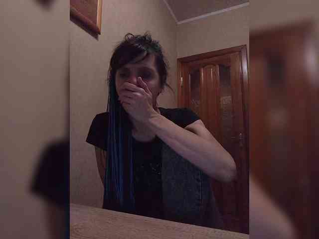 Hellenalonenochka webcam