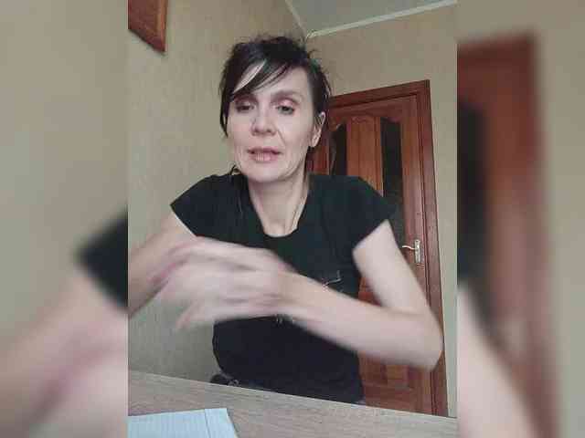 Hellenalonenochka webcam