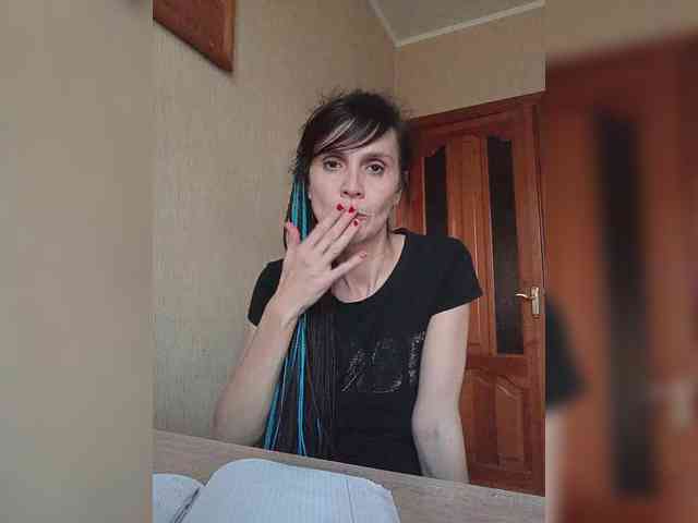 Hellenalonenochka webcam