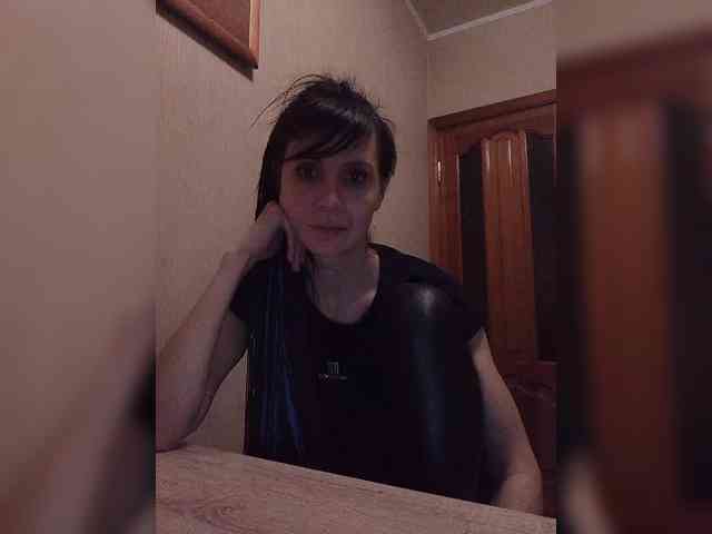 Hellenalonenochka webcam