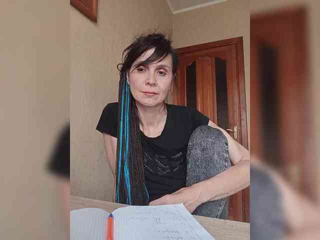 Hellenalonenochka webcam