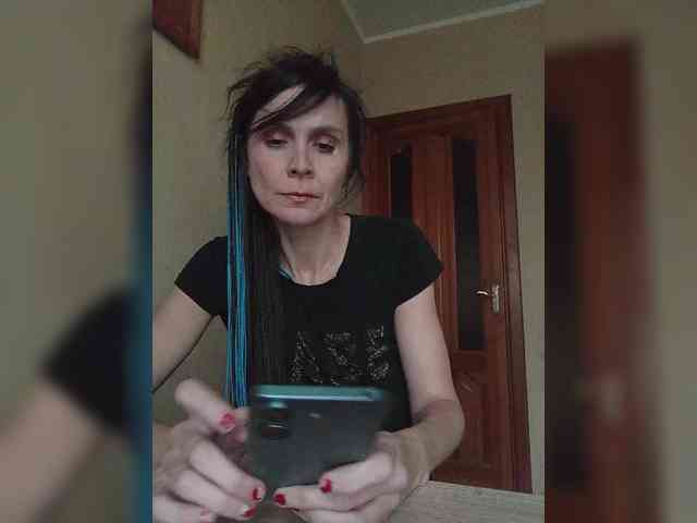 Hellenalonenochka webcam