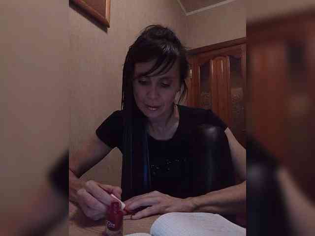 Hellenalonenochka webcam