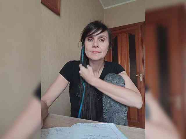 Hellenalonenochka webcam