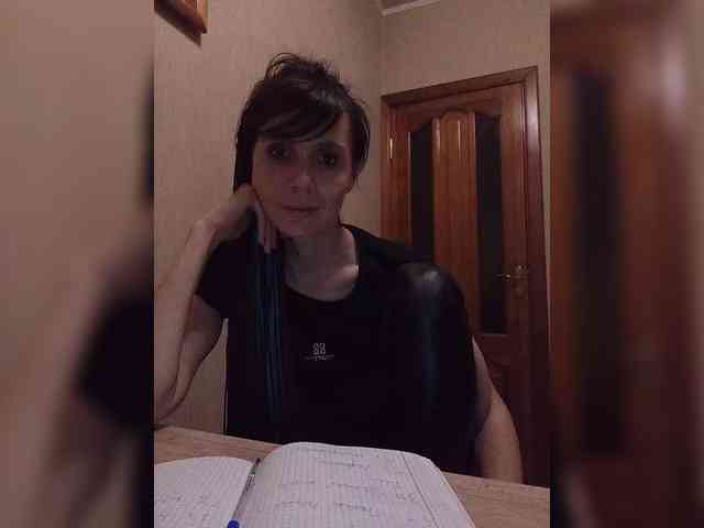 Hellenalonenochka webcam
