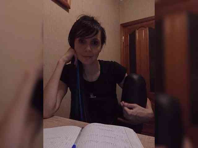 Hellenalonenochka webcam