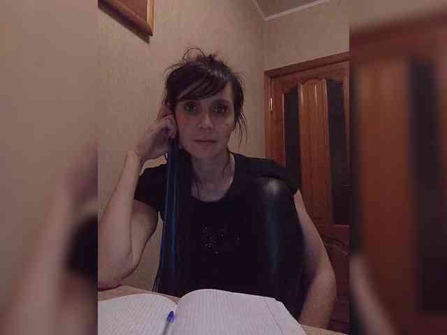 Hellenalonenochka webcam