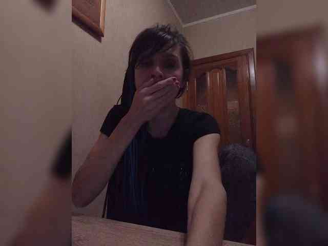 Hellenalonenochka webcam