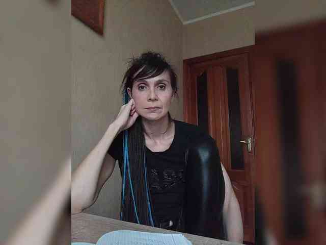 Hellenalonenochka webcam