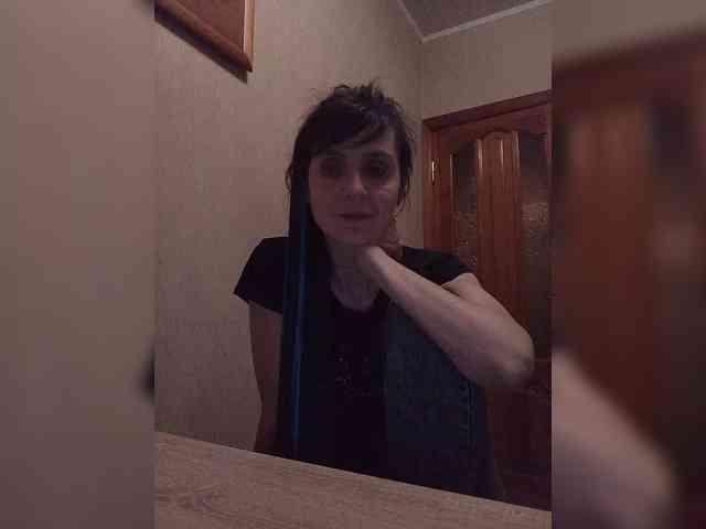 Hellenalonenochka webcam