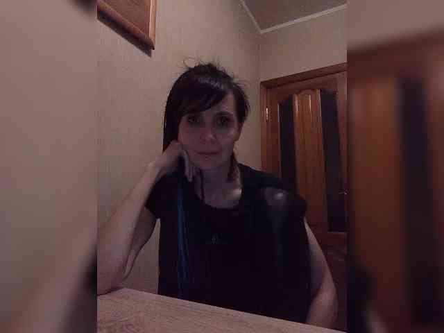 Hellenalonenochka webcam