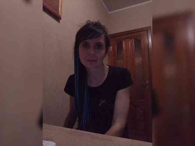 Hellenalonenochka webcam