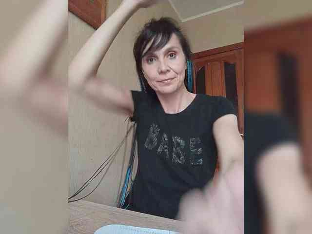 Hellenalonenochka webcam