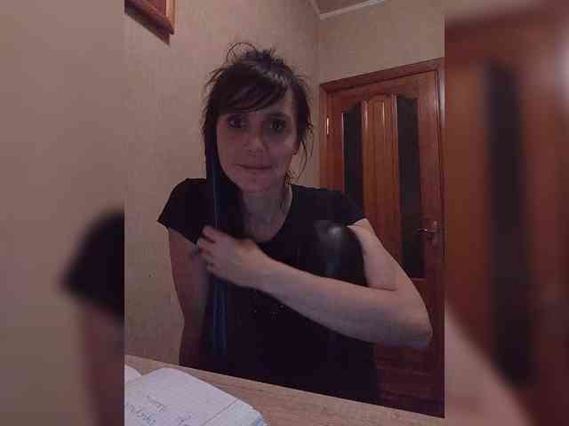 Hellenalonenochka webcam