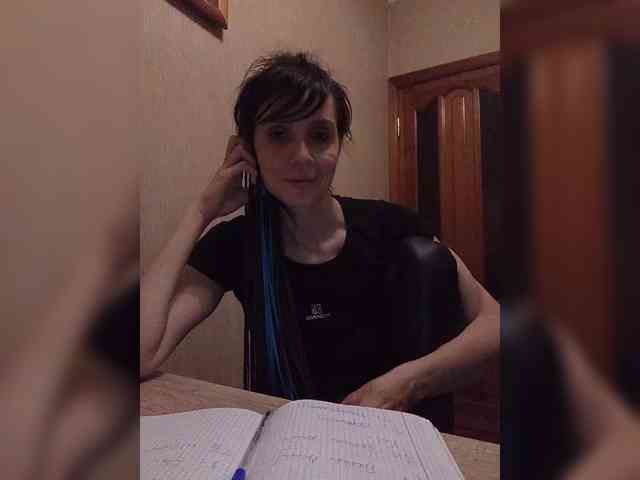 Hellenalonenochka webcam