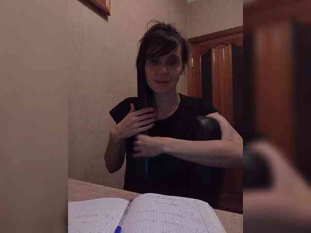 Hellenalonenochka webcam