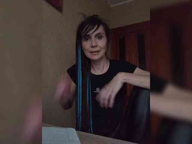 Hellenalonenochka webcam