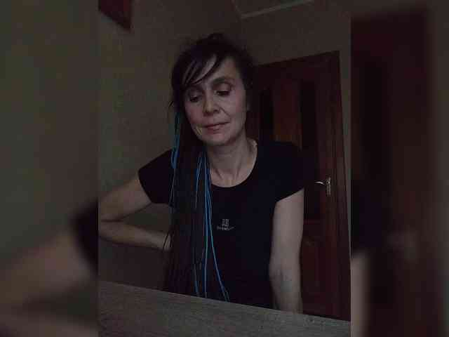 Hellenalonenochka webcam