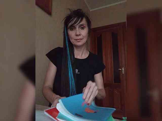 Hellenalonenochka webcam