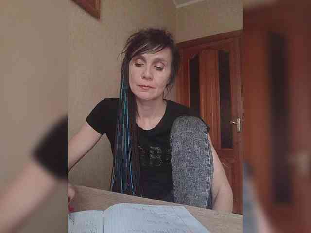 Hellenalonenochka webcam