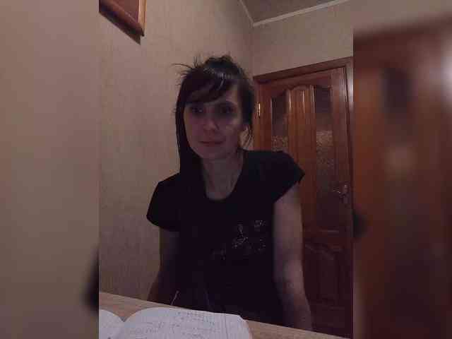 Hellenalonenochka webcam