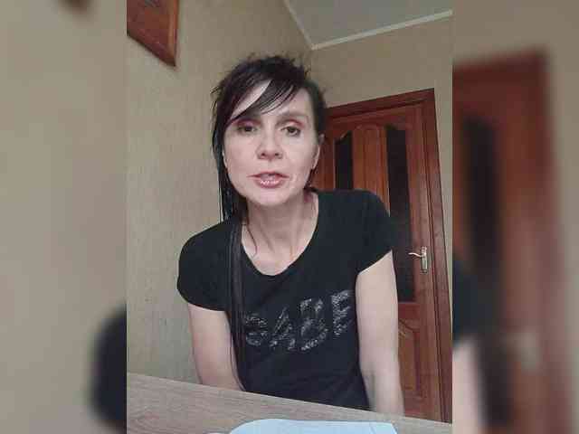 Hellenalonenochka webcam