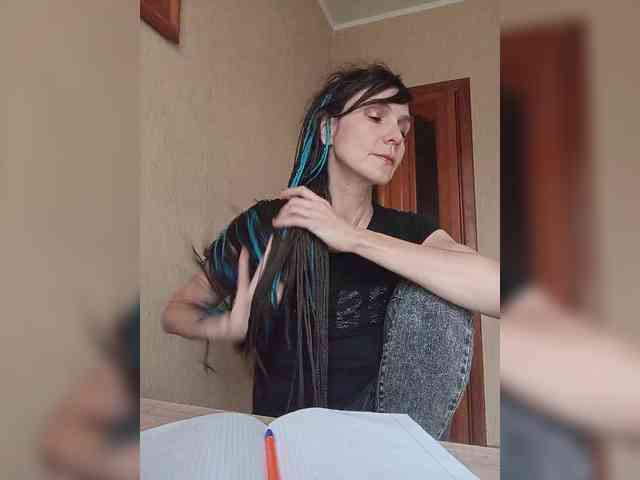 Hellenalonenochka webcam