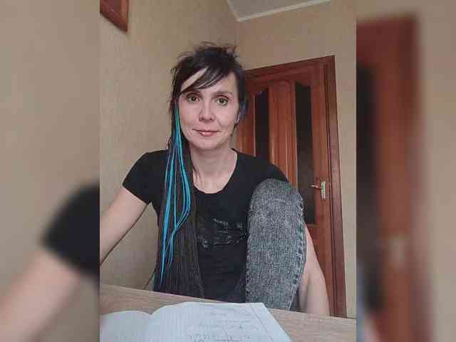 Hellenalonenochka webcam