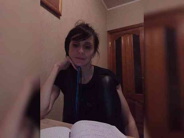 Hellenalonenochka webcam
