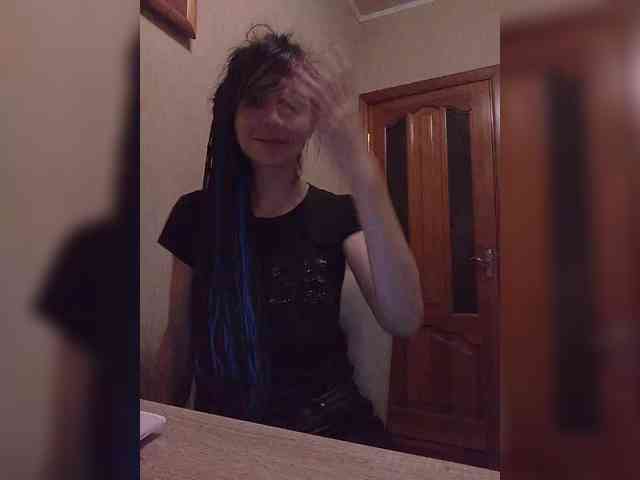 Hellenalonenochka webcam