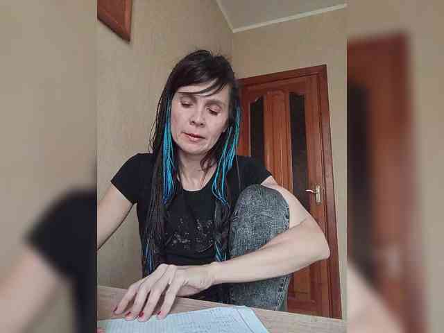 Hellenalonenochka webcam