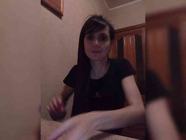 Hellenalonenochka webcam