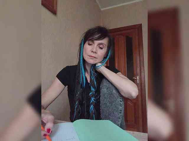 Hellenalonenochka webcam