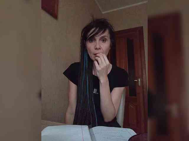 Hellenalonenochka webcam
