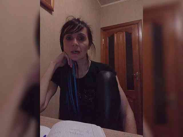 Hellenalonenochka webcam