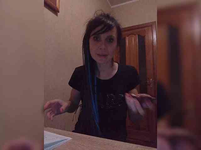 Hellenalonenochka webcam