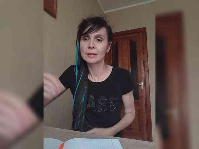 Hellenalonenochka webcam