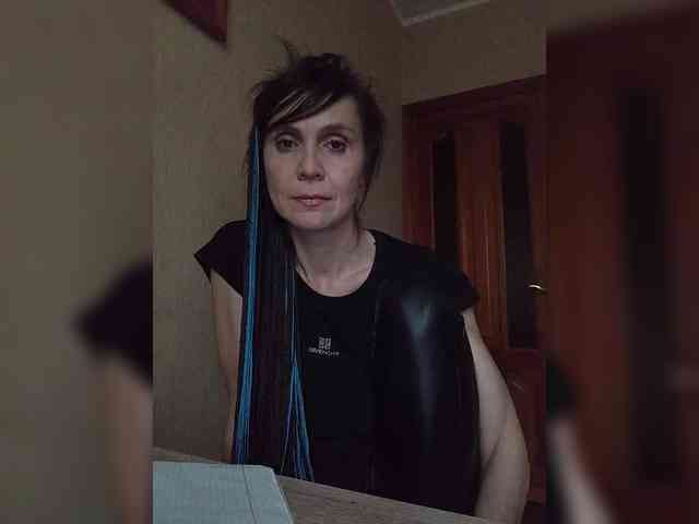 Hellenalonenochka webcam