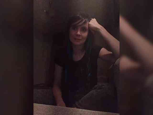 Hellenalonenochka webcam