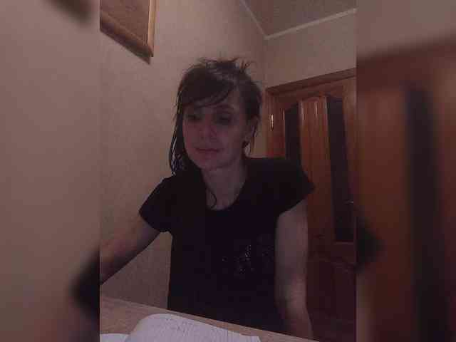 Hellenalonenochka webcam