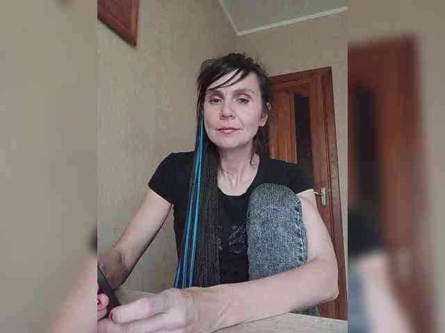 Hellenalonenochka webcam