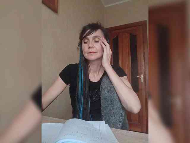 Hellenalonenochka webcam