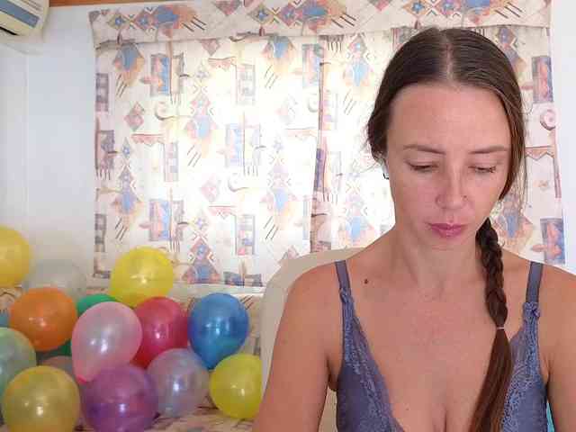 Miss_Milka webcam