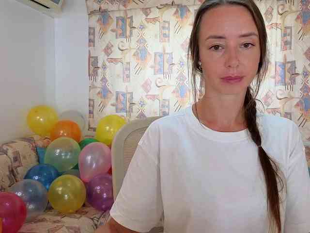 Miss_Milka webcam