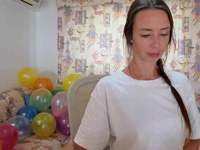 Miss_Milka webcam
