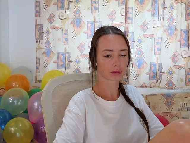 Miss_Milka webcam